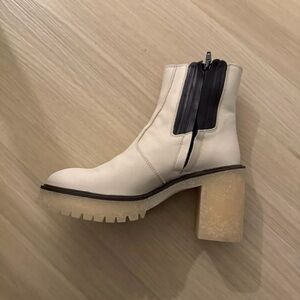 James Chelsea Boot in White